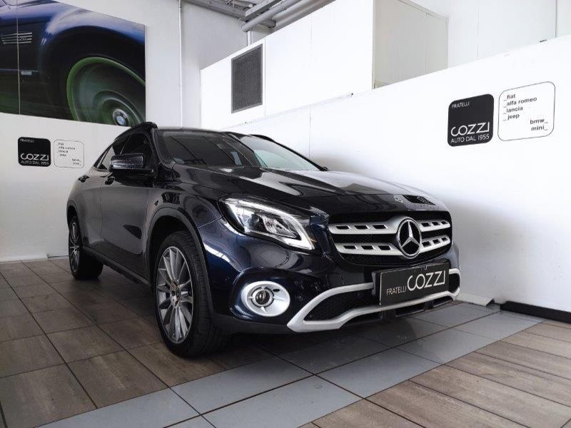 MERCEDES-BENZ GLA          (X156) GLA 200 d Automatic 4Matic Business Extra - Cozzi