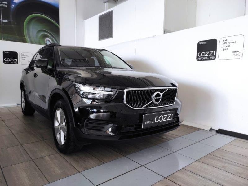 VOLVO XC40 (2017-->) XC40 T2 Geartronic Momentum Core N1 - Cozzi